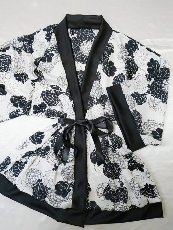 Bata Kimono Flores - Imagen 2