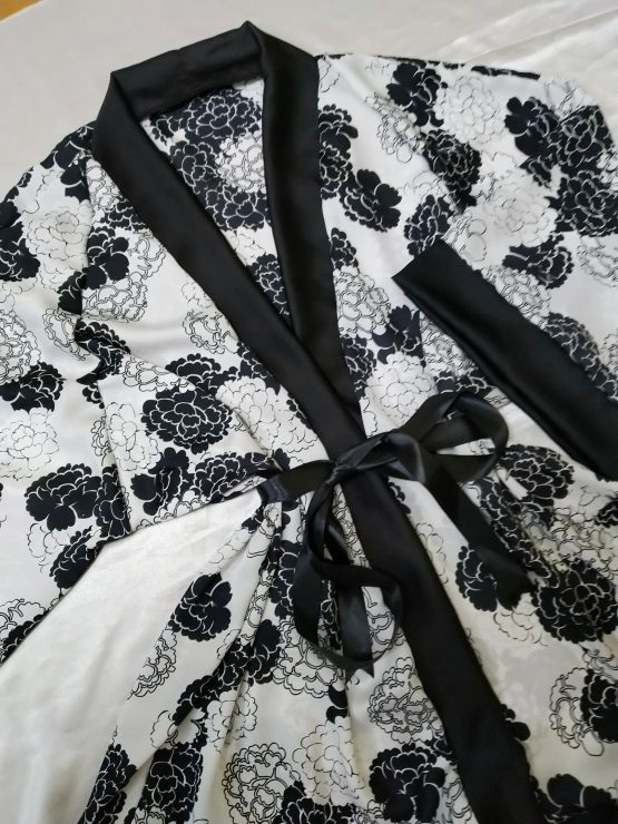 Bata Kimono Flores